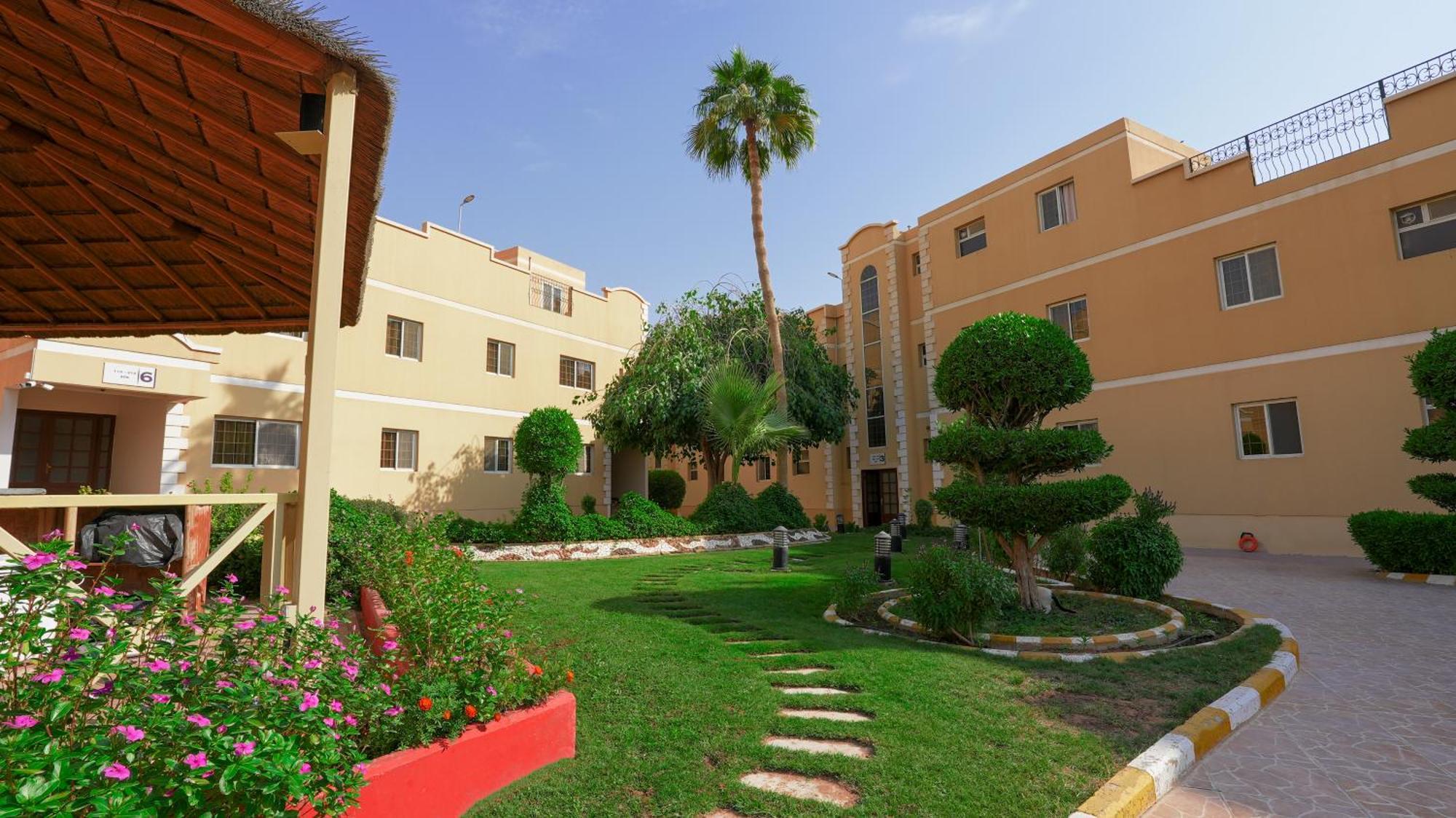 Boudl Al Malaz Aparthotel Рияд Екстериор снимка