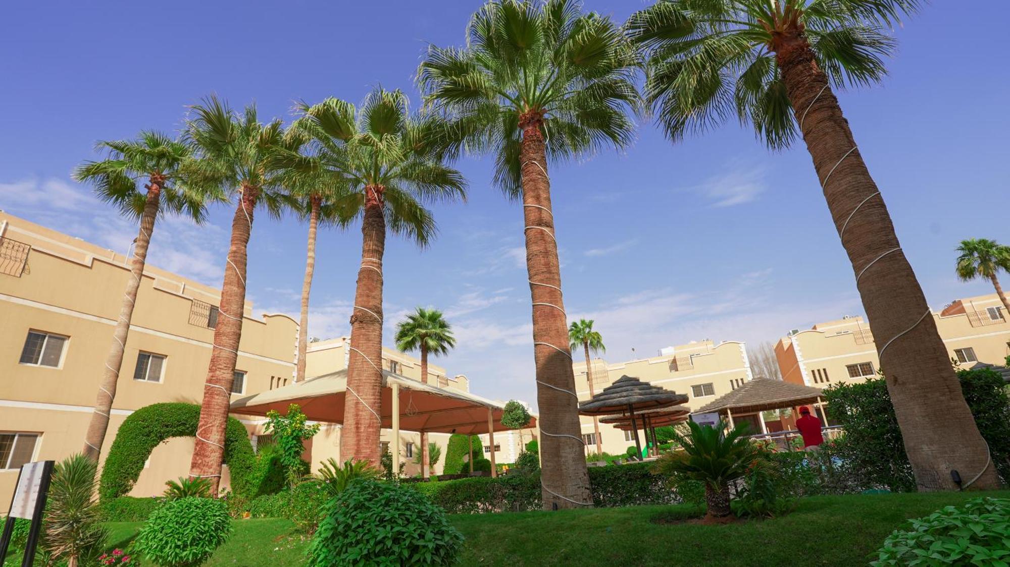 Boudl Al Malaz Aparthotel Рияд Екстериор снимка