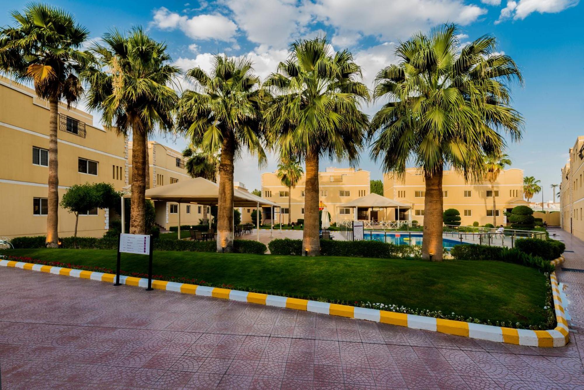 Boudl Al Malaz Aparthotel Рияд Екстериор снимка